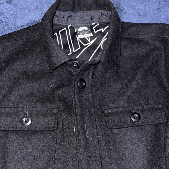 Nike SB Black shirt - men’s M - Picture 2 of 9